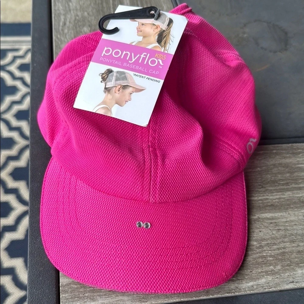 PonyFlo Kids Hot Pink Cap with hole for hair, NWT **READ***